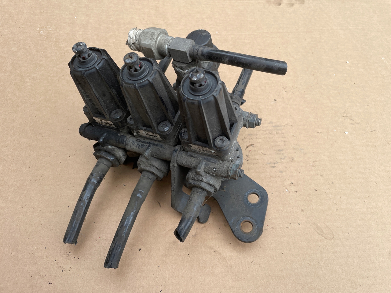 ZAWÓR REDUKCUJNY REDUKTOR CIŚNIENIA MAN TGA TGX TGS 4750103000 - Luftfjæring for Lastebil: bilde 1 ZAWÓR REDUKCUJNY REDUKTOR CIŚNIENIA MAN TGA TGX TGS 4750103000 - Luftfjæring for Lastebil: bilde 1