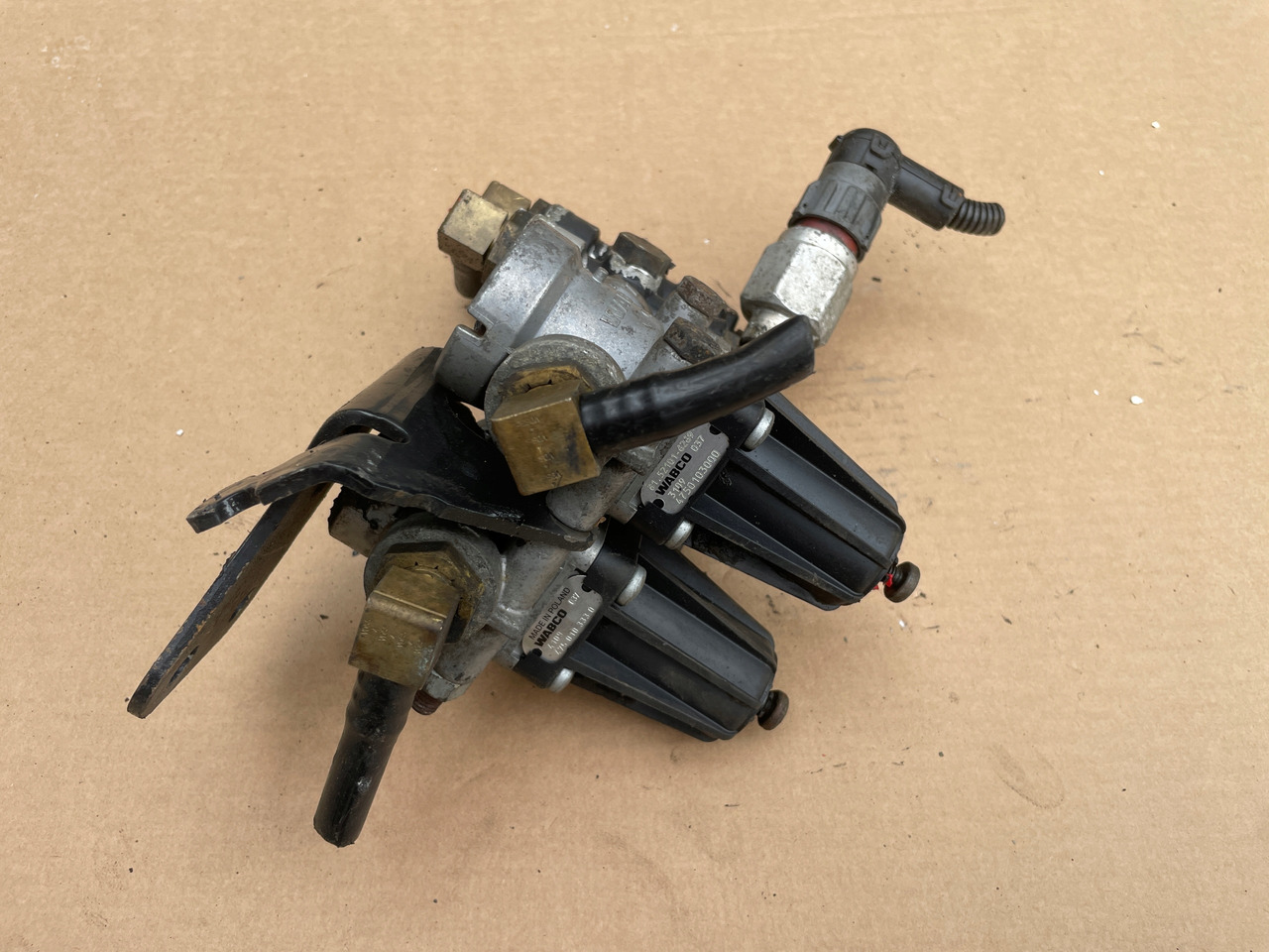 ZAWÓR REDUKCUJNY REDUKTOR CIŚNIENIA MAN TGA TGX TGS 4750103000 - Luftfjæring for Lastebil: bilde 4 ZAWÓR REDUKCUJNY REDUKTOR CIŚNIENIA MAN TGA TGX TGS 4750103000 - Luftfjæring for Lastebil: bilde 4