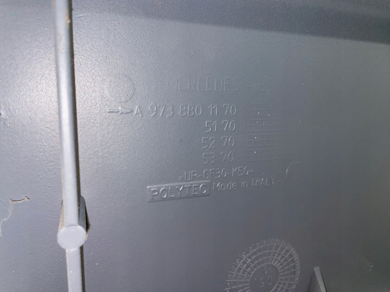 ZDERZAK MERCEDES ŚRODEK ZDERZAKA NAKŁADKA OSŁONA A 9738801170 - Støtfanger for Lastebil: bilde 3 ZDERZAK MERCEDES ŚRODEK ZDERZAKA NAKŁADKA OSŁONA A 9738801170 - Støtfanger for Lastebil: bilde 3