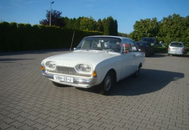 Ford Taunus - Sedan: bilde 1 Ford Taunus - Sedan: bilde 1