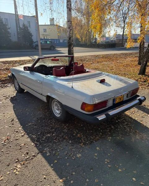 Cabriolet Mercedes-Benz SL: bilde 6 Cabriolet Mercedes-Benz SL: bilde 6