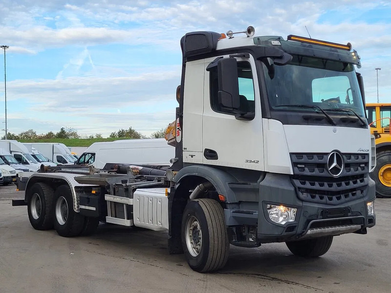 Mercedes-Benz Arocs 3342 Arocs - Lastebil med kabelsystem: bilde 3 Mercedes-Benz Arocs 3342 Arocs - Lastebil med kabelsystem: bilde 3