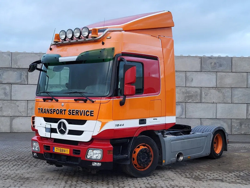 Mercedes-Benz SK 1844 Actros 1844 - Trekkvogn: bilde 1 Mercedes-Benz SK 1844 Actros 1844 - Trekkvogn: bilde 1