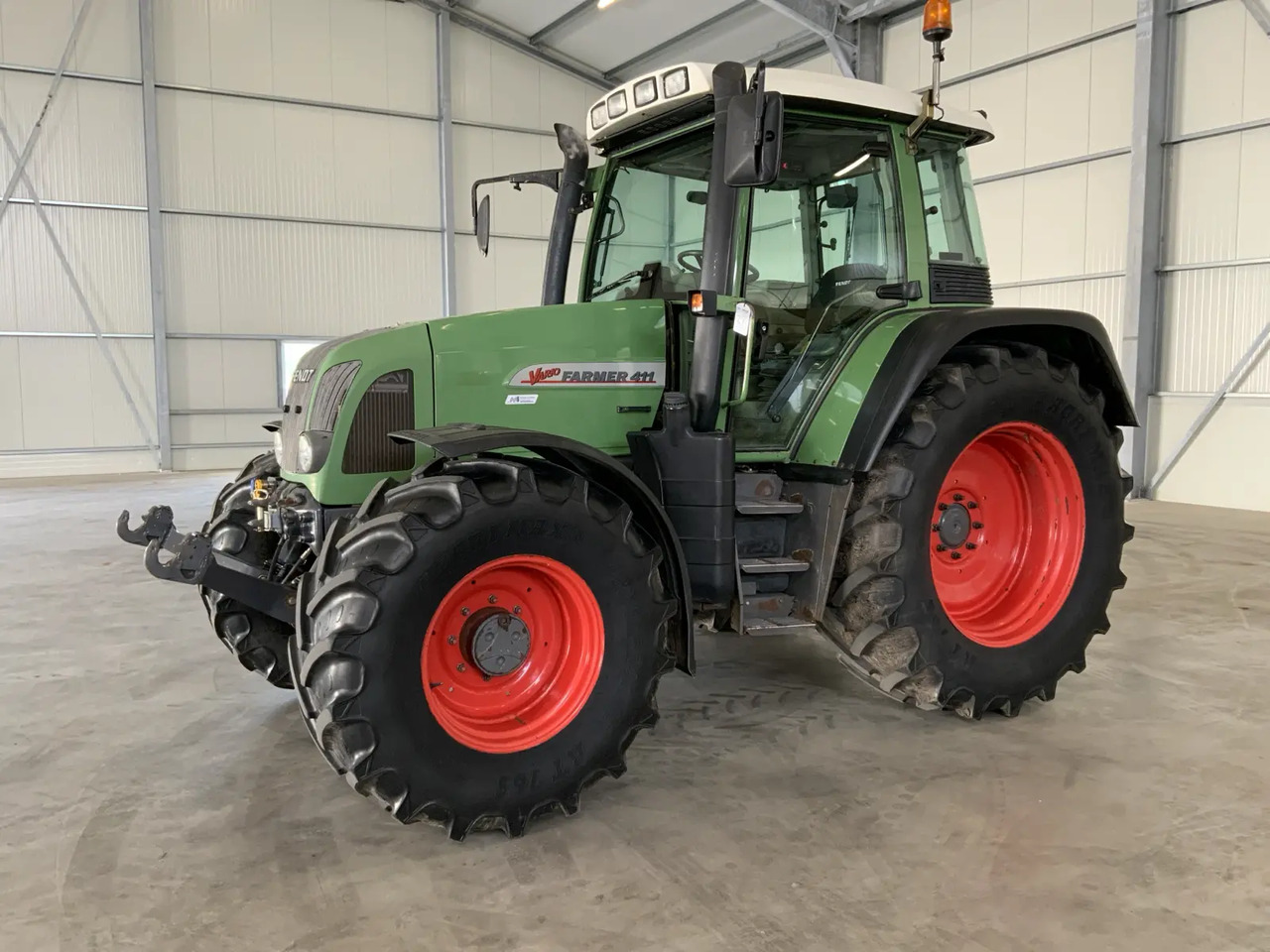 Fendt 411 Vario - Traktor: bilde 1 Fendt 411 Vario - Traktor: bilde 1