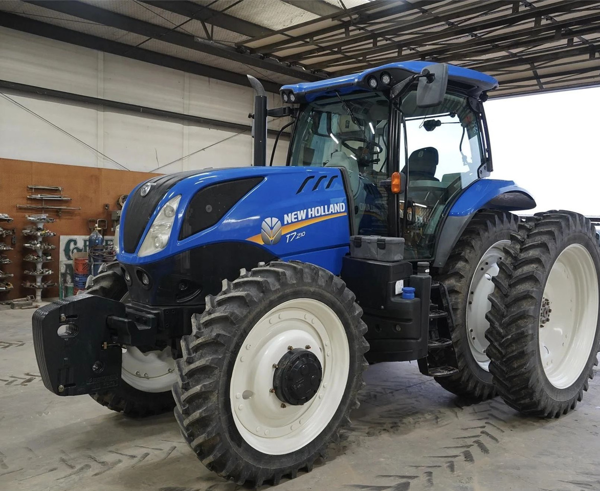 NEW HOLLAND T7.210 - Traktor: bilde 1 NEW HOLLAND T7.210 - Traktor: bilde 1