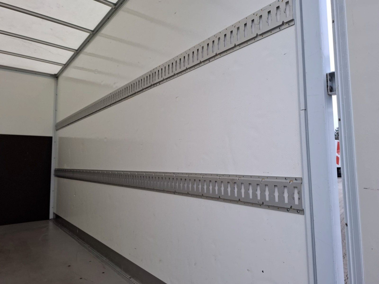 Iveco 35-160P/A8, Klima, HiMatik, LED, Luft, - Varebil med skap: bilde 5 Iveco 35-160P/A8, Klima, HiMatik, LED, Luft, - Varebil med skap: bilde 5
