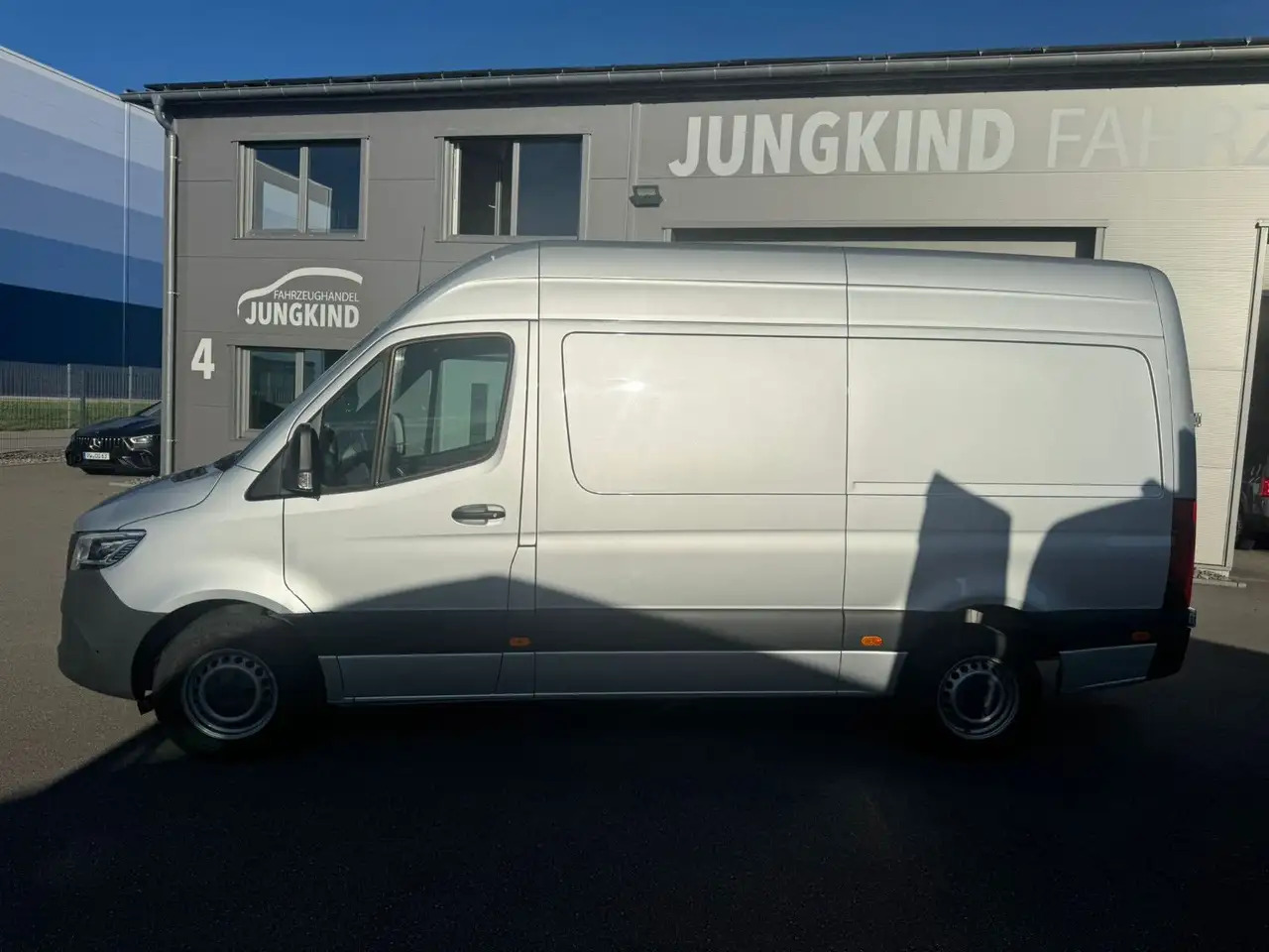 Mercedes-Benz Sprinter 317 CDI Lang Hoch Klima MBUX Silber LED - Kassebil: bilde 1 Mercedes-Benz Sprinter 317 CDI Lang Hoch Klima MBUX Silber LED - Kassebil: bilde 1