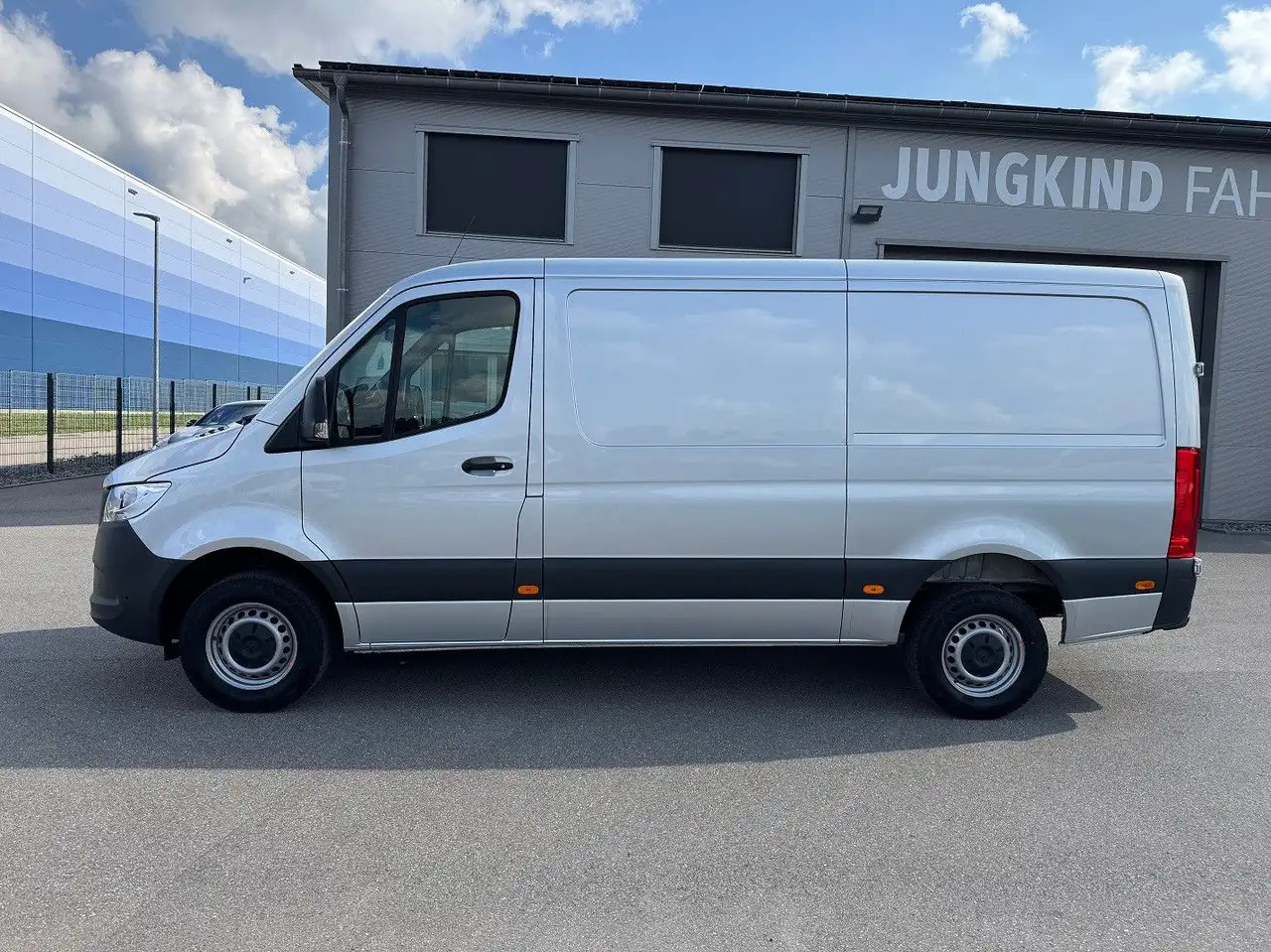 Mercedes-Benz Sprinter 317 CDI Lang Silber MBUX RWD Klima - Kassebil: bilde 3 Mercedes-Benz Sprinter 317 CDI Lang Silber MBUX RWD Klima - Kassebil: bilde 3