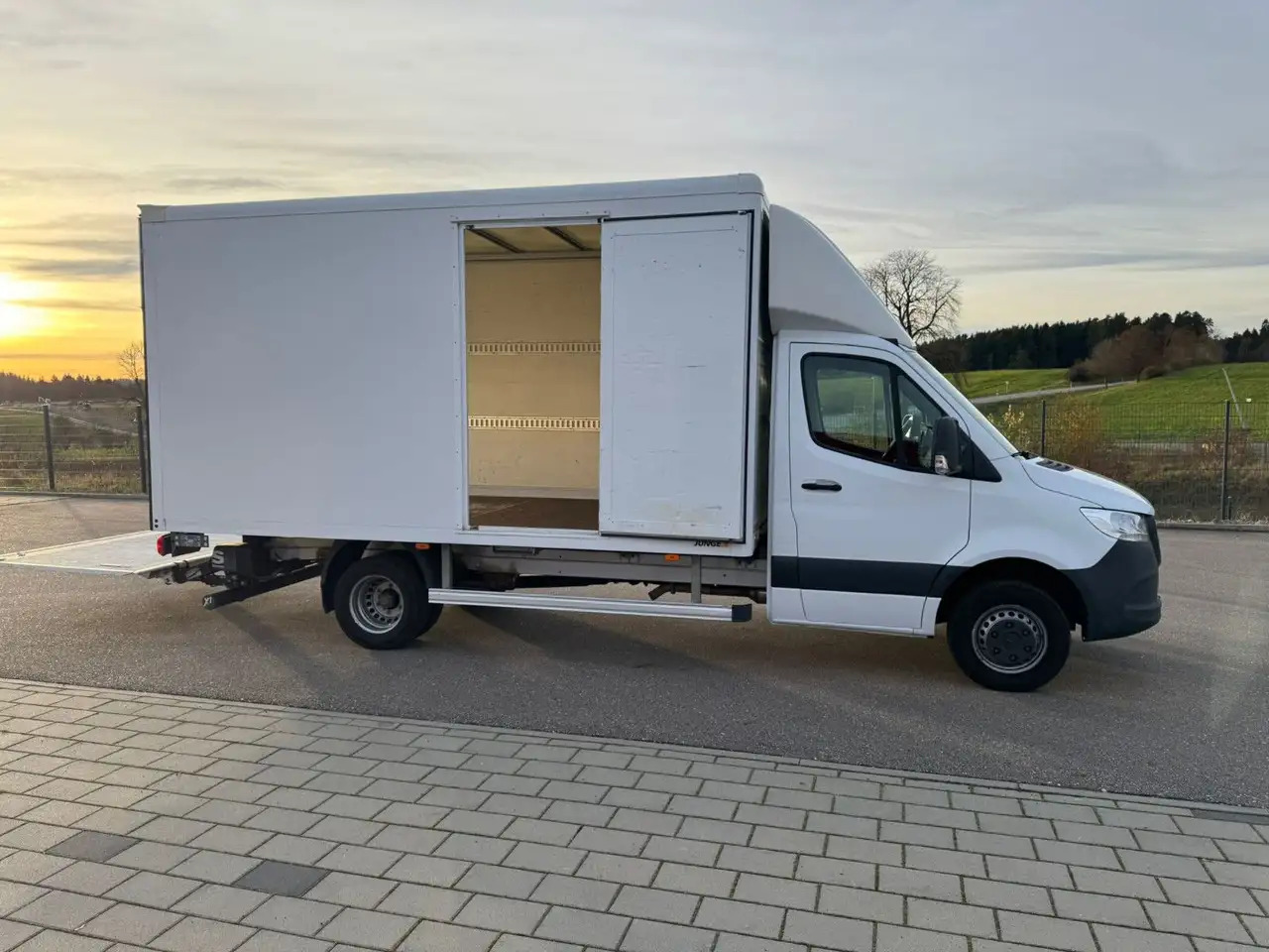 Mercedes-Benz Sprinter 516 CDI Maxi Koffer LBW AHK Klima - Varebil med skap: bilde 4 Mercedes-Benz Sprinter 516 CDI Maxi Koffer LBW AHK Klima - Varebil med skap: bilde 4