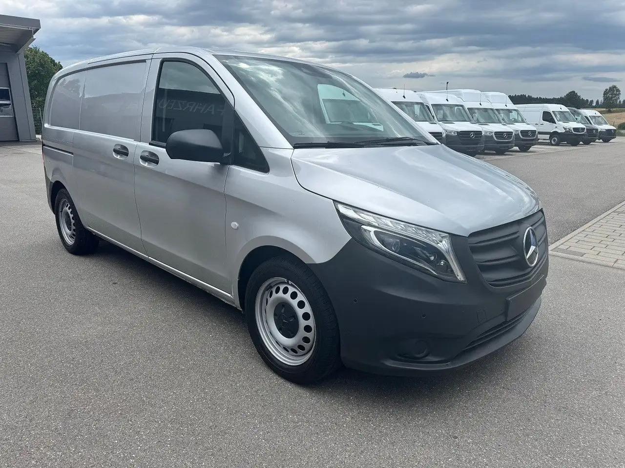 Mercedes-Benz Vito 114 CDI Kompakt Silber Klima Bott - Kassebil: bilde 2 Mercedes-Benz Vito 114 CDI Kompakt Silber Klima Bott - Kassebil: bilde 2