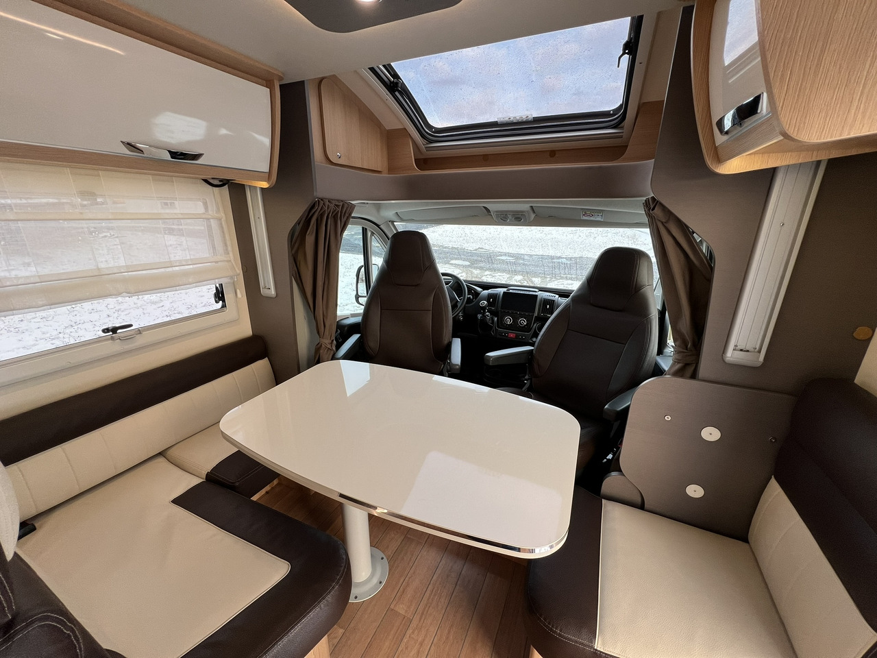 FORSTER T 699 EB Hubbett - Markise - Fahrradtr. - Halvintegrert bobil: bilde 3 FORSTER T 699 EB Hubbett - Markise - Fahrradtr. - Halvintegrert bobil: bilde 3