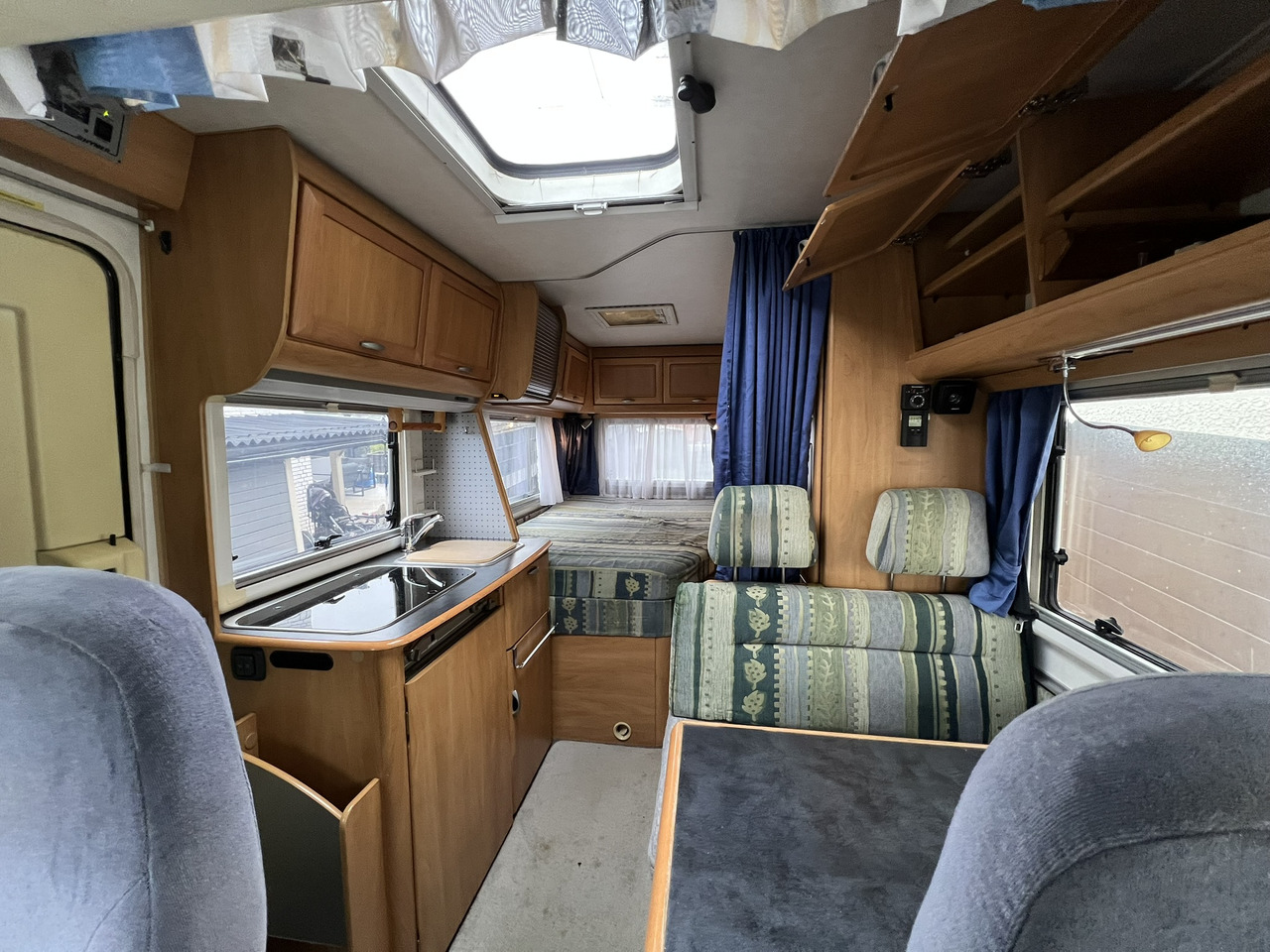 HYMER / ERIBA B-Klasse 574 incl. Hubbett - Markise - 3,85 to - Helintegrert bobil: bilde 4 HYMER / ERIBA B-Klasse 574 incl. Hubbett - Markise - 3,85 to - Helintegrert bobil: bilde 4