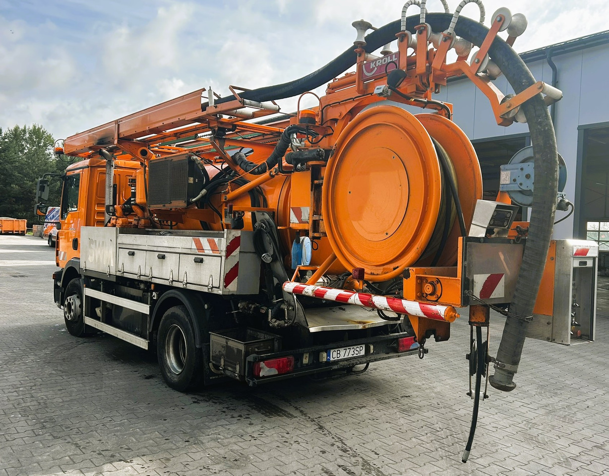 MAN TGM 15.240 - Vakuum lastebil: bilde 1 MAN TGM 15.240 - Vakuum lastebil: bilde 1