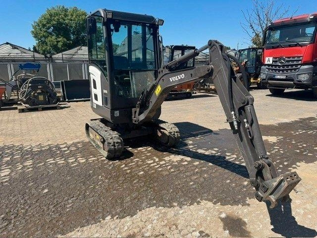 Volvo EC18D - Minigraver: bilde 1 Volvo EC18D - Minigraver: bilde 1