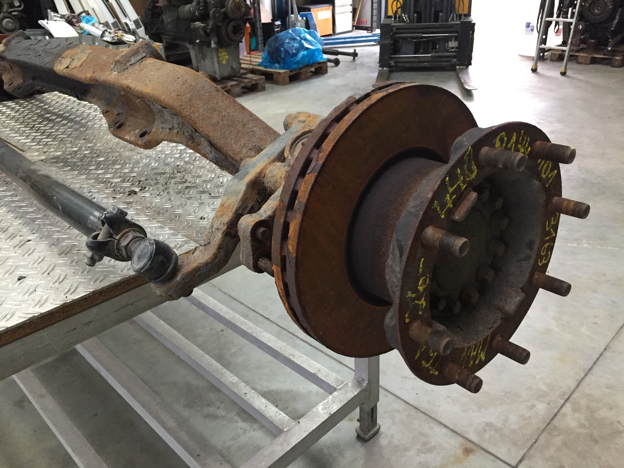 Gebrauchte Hinterachse MAN TGA 26.440, Typ : VOK - 08 - 01, Artikel - Nr. : 81.44001 - 7045 - Bakaksel for Lastebil: bilde 4 Gebrauchte Hinterachse MAN TGA 26.440, Typ : VOK - 08 - 01, Artikel - Nr. : 81.44001 - 7045 - Bakaksel for Lastebil: bilde 4