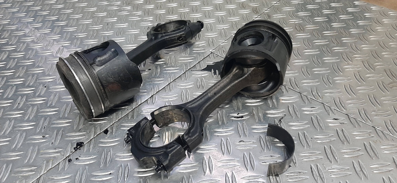 Gebrauchte Motorkolben vom MAN TGL 8.180, Typ D0834 LF 51, Artikel - Nr. : 81.99999 - 9999 - Stempel/ Ringer/ Naver for Lastebil: bilde 1 Gebrauchte Motorkolben vom MAN TGL 8.180, Typ D0834 LF 51, Artikel - Nr. : 81.99999 - 9999 - Stempel/ Ringer/ Naver for Lastebil: bilde 1