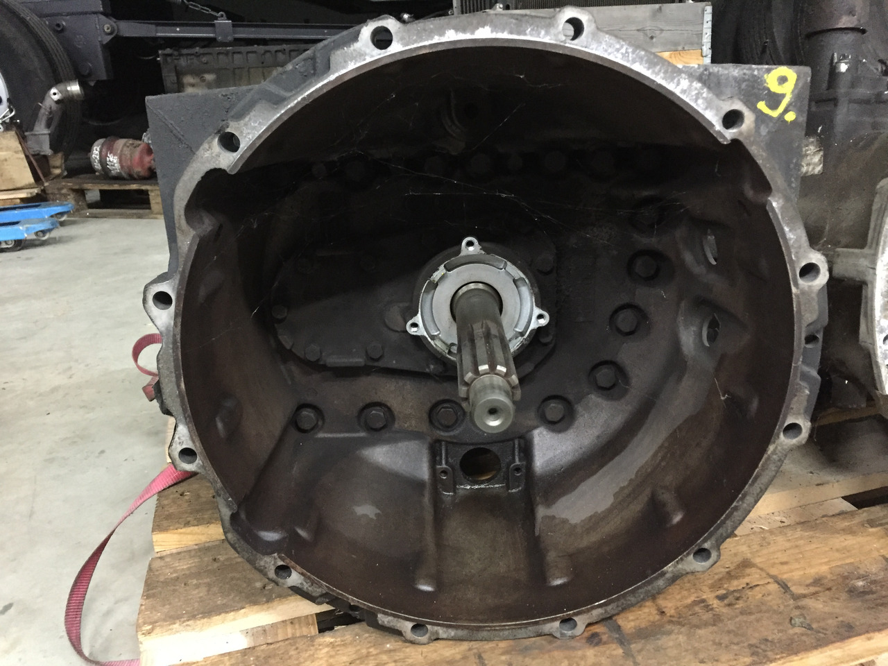 Gebrauchtes Getriebe MAN TGL 8.180, Typ : S6 - 850 TO LL, Artikel - Nr. : 81.32004 - 6139 - Girkasse for Lastebil: bilde 1 Gebrauchtes Getriebe MAN TGL 8.180, Typ : S6 - 850 TO LL, Artikel - Nr. : 81.32004 - 6139 - Girkasse for Lastebil: bilde 1