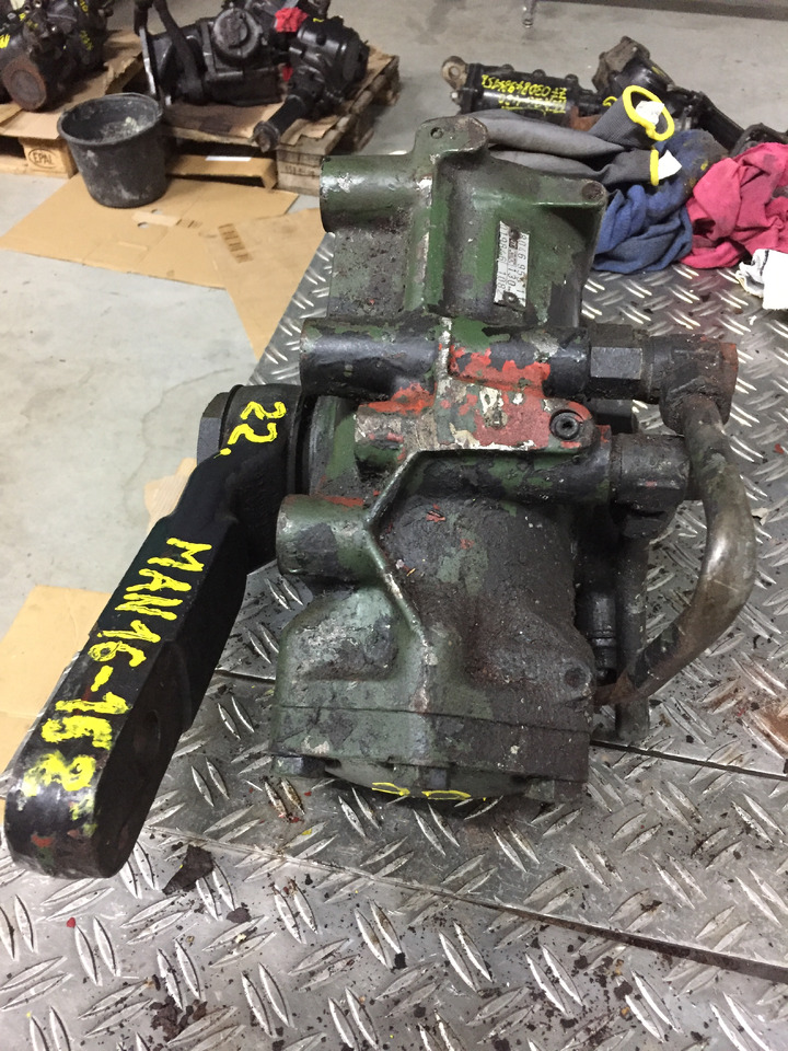 Gebrauchtes Lenkgetriebe MAN, 16.168, Artikel - Nr.: 81.9999 - 9999 - Styresnekke for Lastebil: bilde 2 Gebrauchtes Lenkgetriebe MAN, 16.168, Artikel - Nr.: 81.9999 - 9999 - Styresnekke for Lastebil: bilde 2