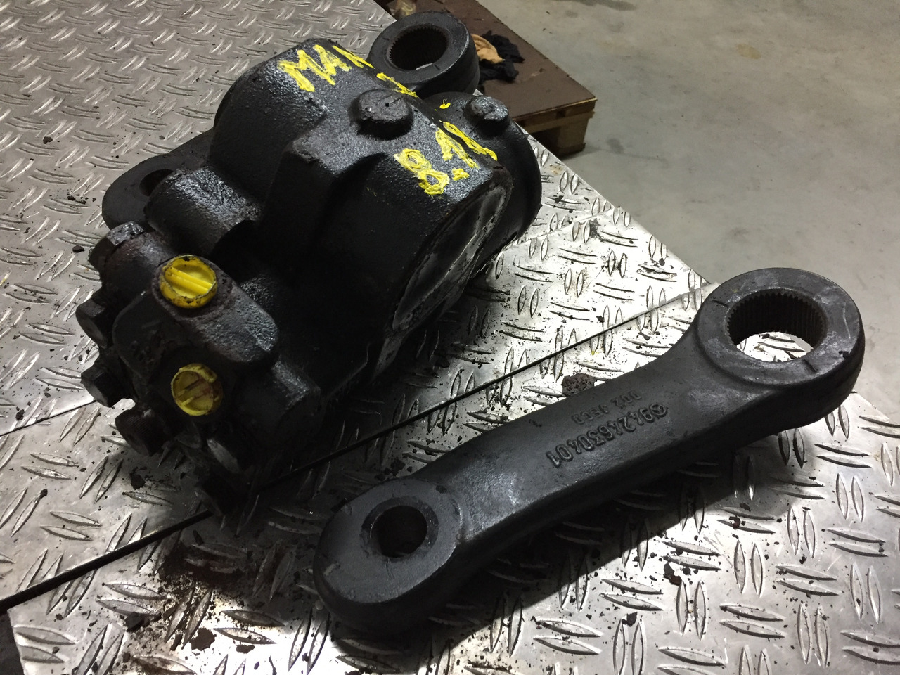 Gebrauchtes Lenkgetriebe MAN TGL, 8.180, Artikel - Nr.: 81.9999 - 9999 - Styresnekke for Lastebil: bilde 2 Gebrauchtes Lenkgetriebe MAN TGL, 8.180, Artikel - Nr.: 81.9999 - 9999 - Styresnekke for Lastebil: bilde 2