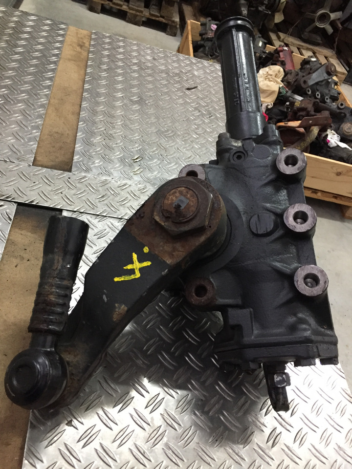 Gebrauchtes Lenkgetriebe MAN TGX 26.480 XXL, Artikel - Nr.: 81.46200 - 6541 - Styresnekke for Lastebil: bilde 2 Gebrauchtes Lenkgetriebe MAN TGX 26.480 XXL, Artikel - Nr.: 81.46200 - 6541 - Styresnekke for Lastebil: bilde 2