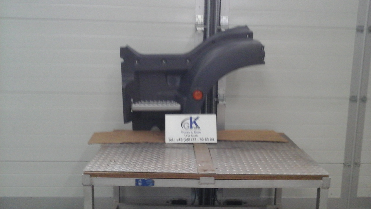 Neuwertiger MAN TGM / TG3 Einstiegkotflügel kurz, komplett, links Artikel - Nr.: 81.61520 - 0209 - Girkasse for Lastebil: bilde 2 Neuwertiger MAN TGM / TG3 Einstiegkotflügel kurz, komplett, links Artikel - Nr.: 81.61520 - 0209 - Girkasse for Lastebil: bilde 2