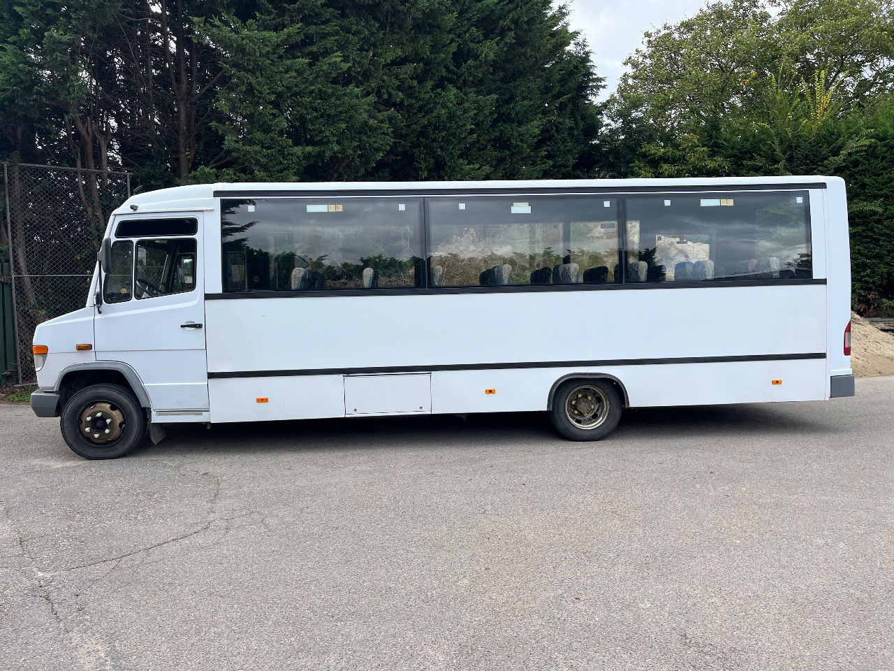 Mercedes-Benz Vario 814 - Forstadsbus: bilde 2 Mercedes-Benz Vario 814 - Forstadsbus: bilde 2