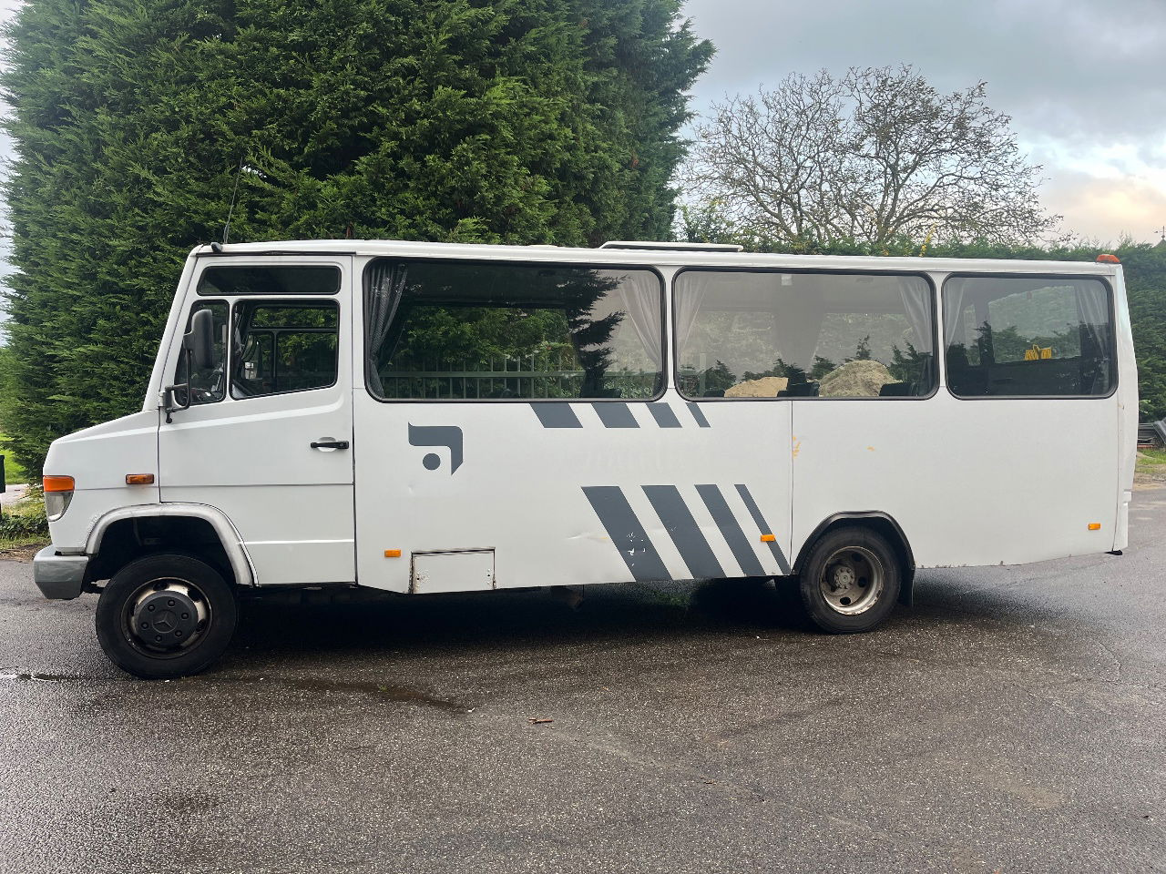 Mercedes-Benz Vario 815 - Forstadsbus: bilde 2 Mercedes-Benz Vario 815 - Forstadsbus: bilde 2