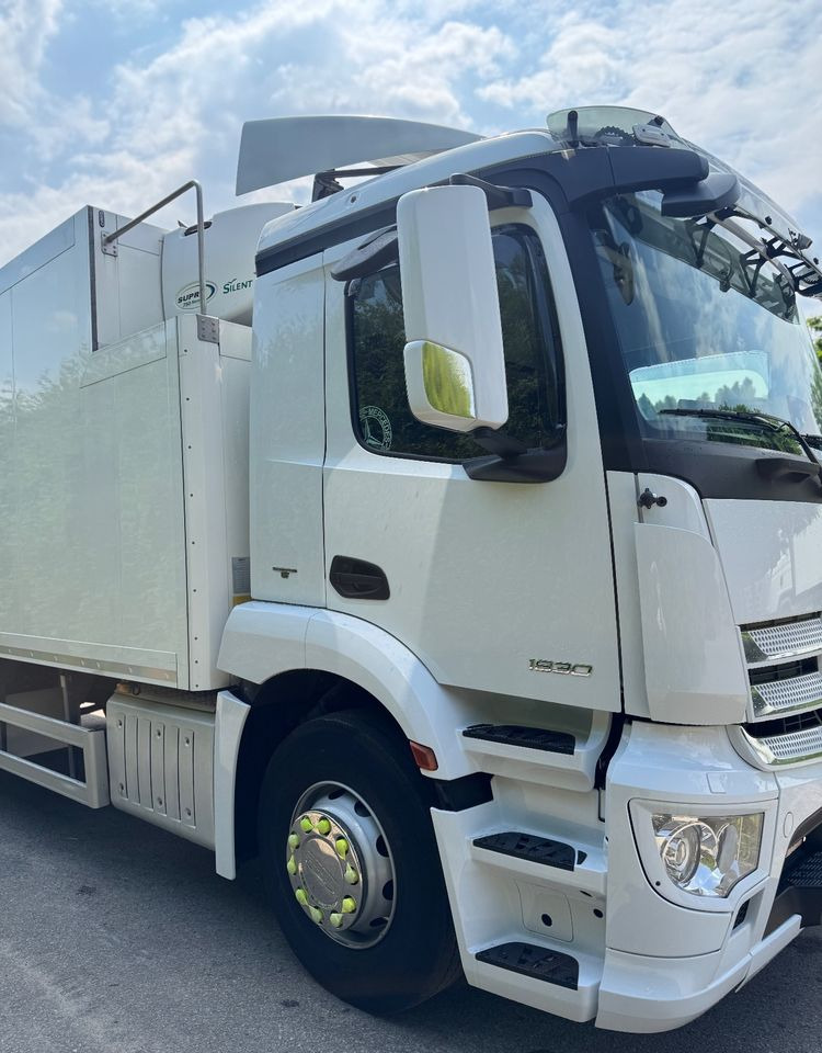 Mercedes-Benz ANTOS /1830/E 6/Chłodnia +Winda /18 Palet / Niski Przebieg122 Tys Km! - Lastebil med kjøl: bilde 5 Mercedes-Benz ANTOS /1830/E 6/Chłodnia +Winda /18 Palet / Niski Przebieg122 Tys Km! - Lastebil med kjøl: bilde 5