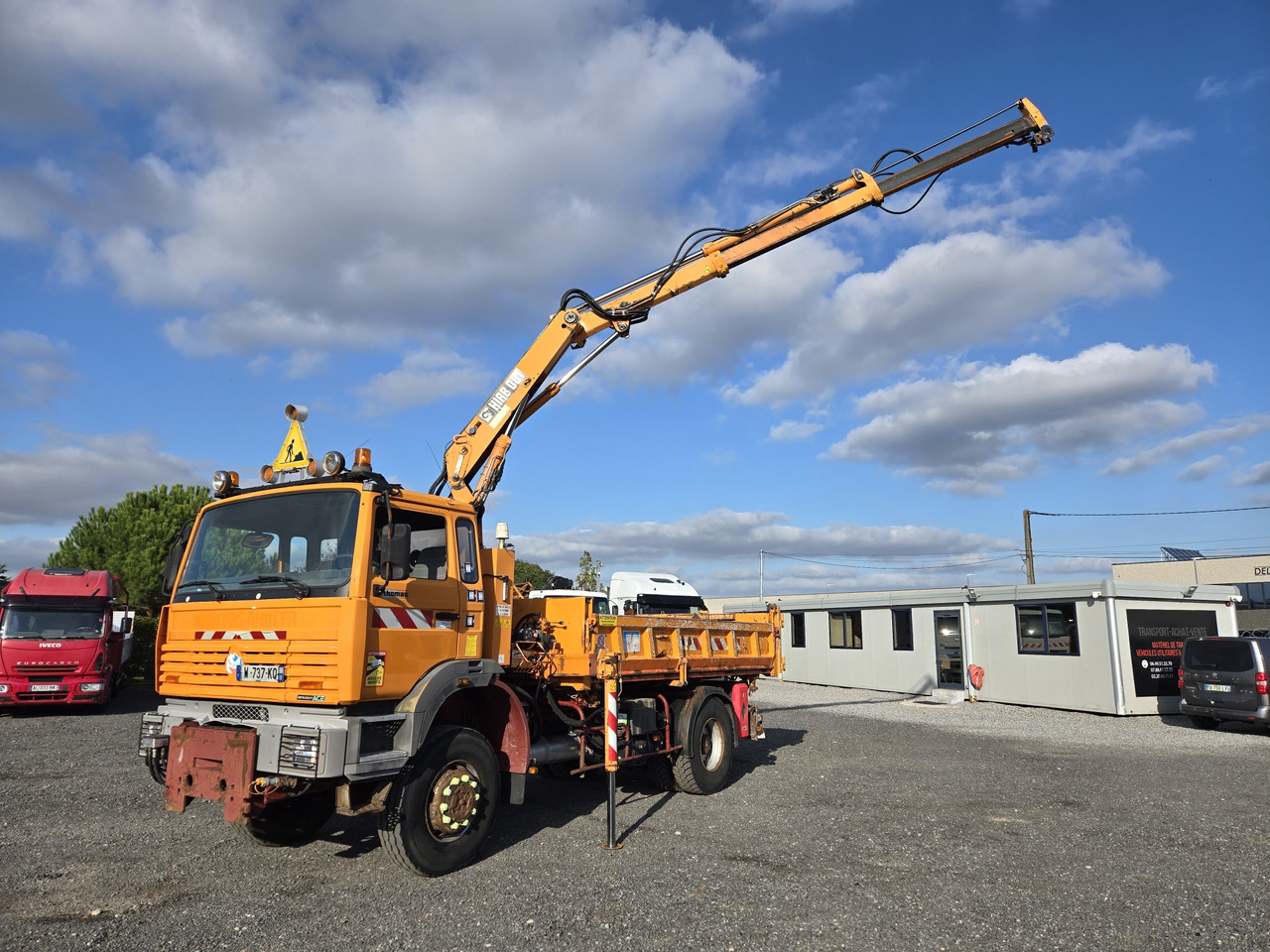 Renault G250 4x4 - Tippbil, Kranbil: bilde 1 Renault G250 4x4 - Tippbil, Kranbil: bilde 1