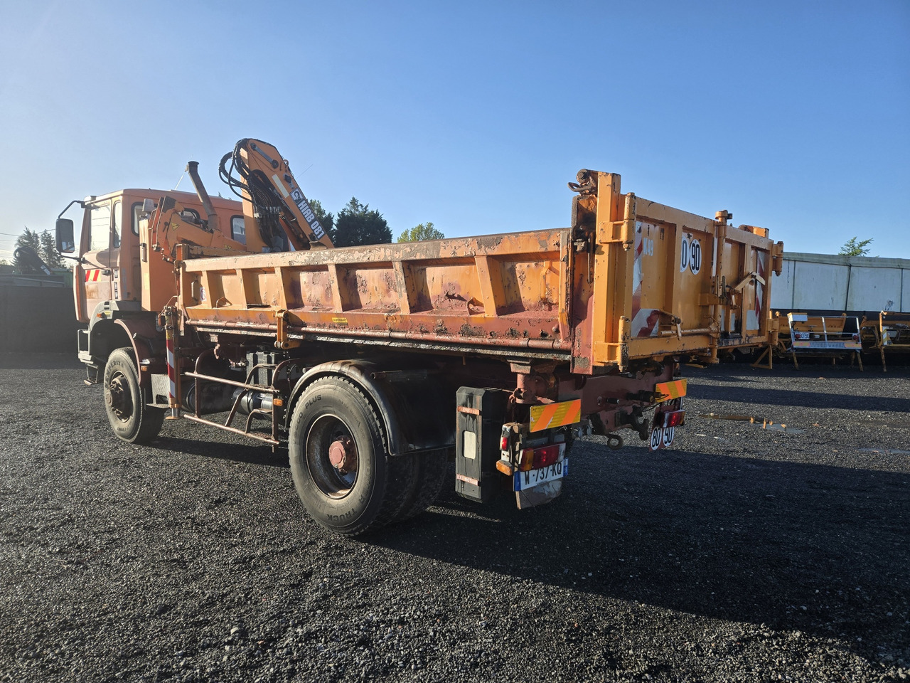 Renault G300 / 4x4 - Tippbil, Kranbil: bilde 5 Renault G300 / 4x4 - Tippbil, Kranbil: bilde 5