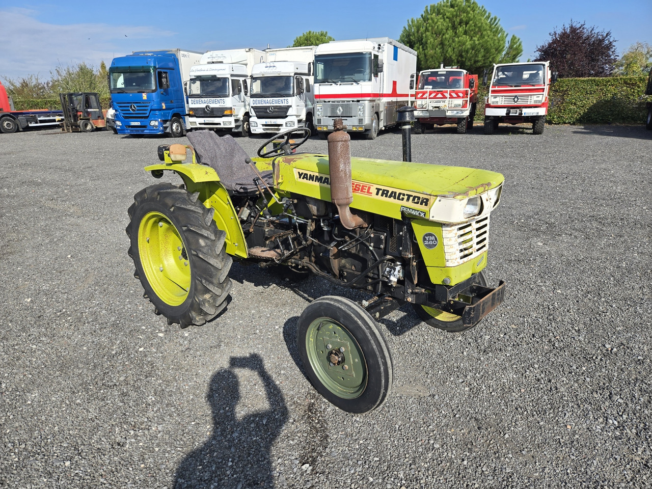 Yanmar YM240 - Minitraktor: bilde 2 Yanmar YM240 - Minitraktor: bilde 2