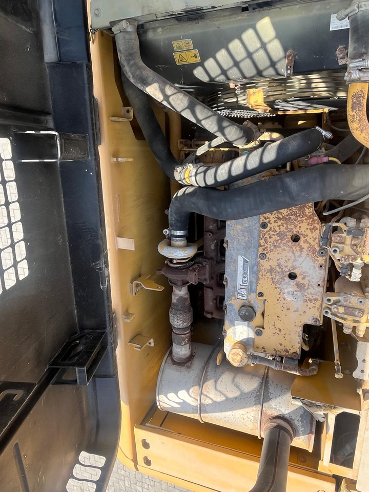 CATERPILLAR 323DL - Beltegraver: bilde 2 CATERPILLAR 323DL - Beltegraver: bilde 2