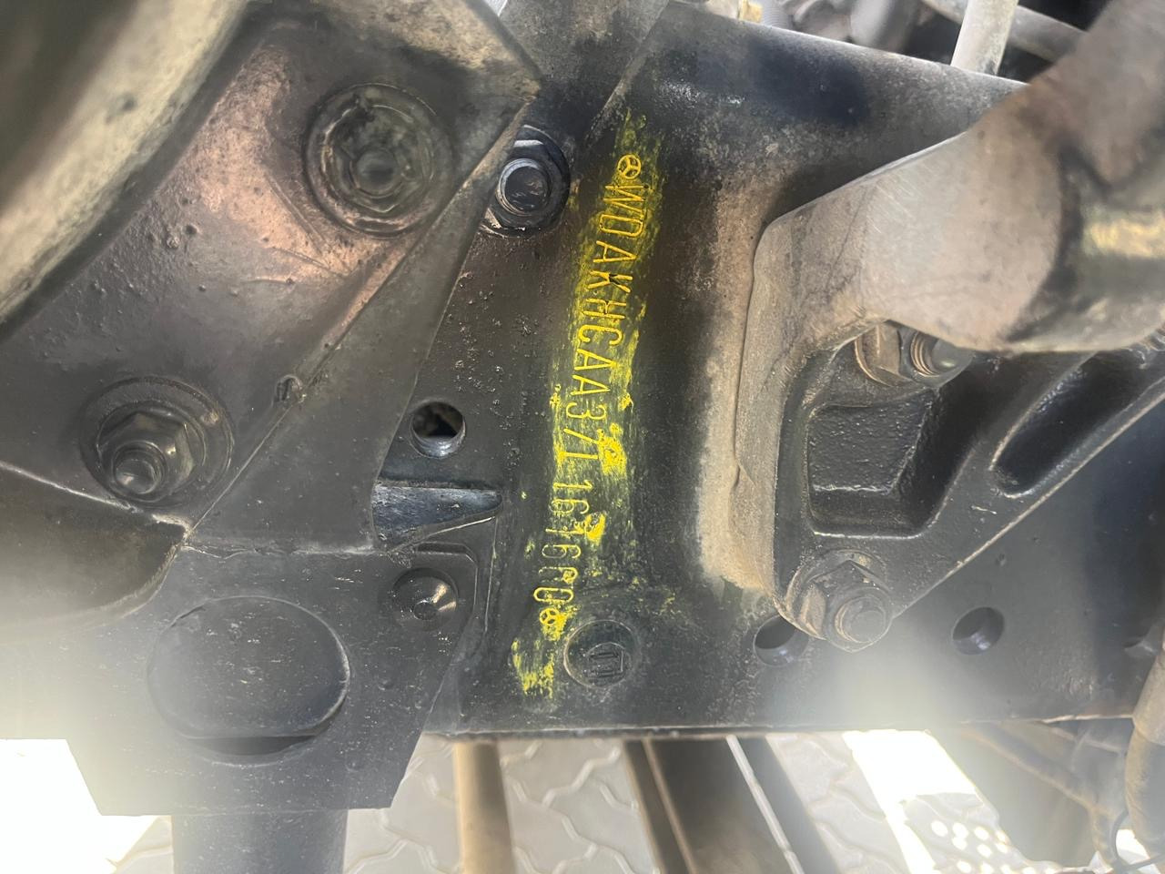 MERCEDES-BENZ 3332 - Trekkvogn: bilde 2 MERCEDES-BENZ 3332 - Trekkvogn: bilde 2