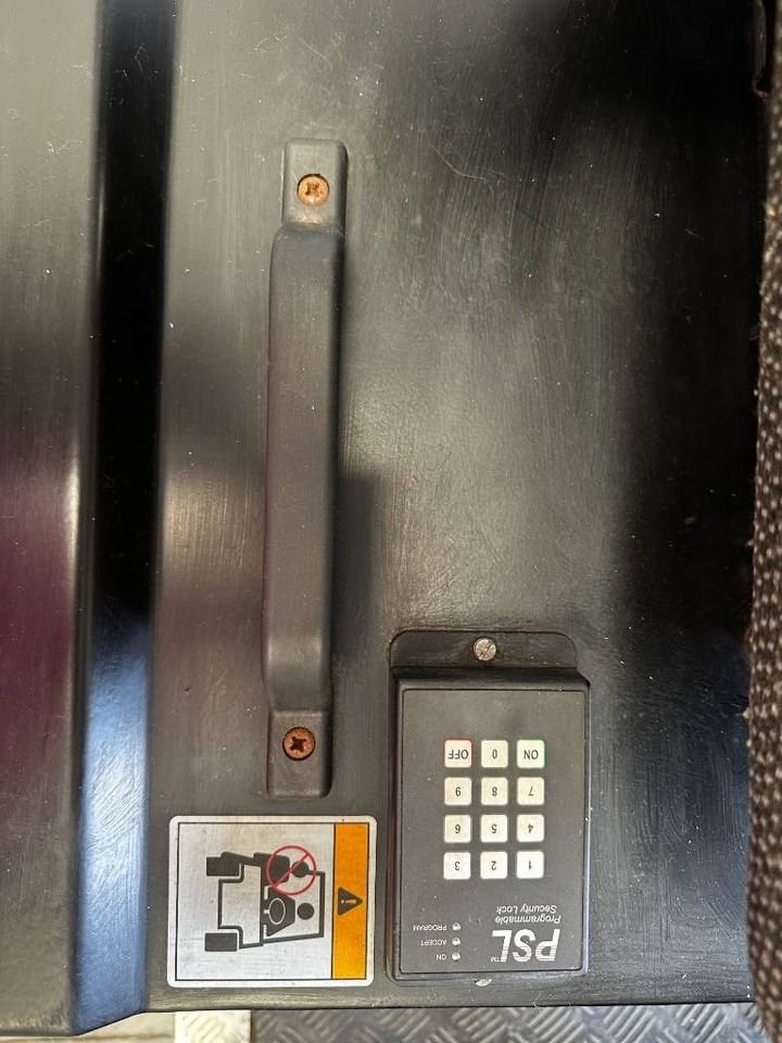 Yale MT70 - Elektrisk trekkvogn: bilde 5 Yale MT70 - Elektrisk trekkvogn: bilde 5