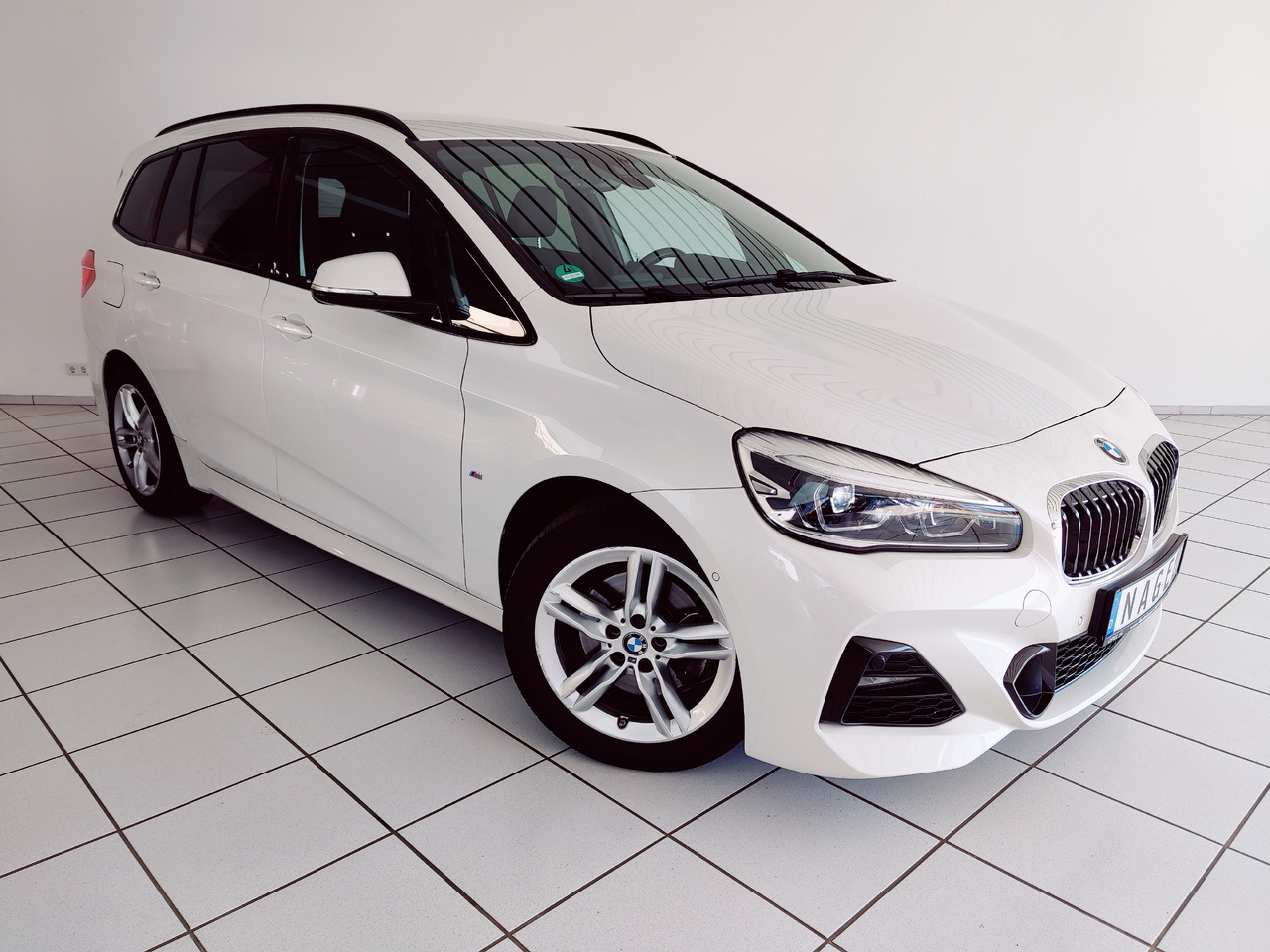 BMW 218 i Gran Tourer M Sport PDC RTTI Navi RüKam LED Apple Android DAB - Stasjonsvogn: bilde 3 BMW 218 i Gran Tourer M Sport PDC RTTI Navi RüKam LED Apple Android DAB - Stasjonsvogn: bilde 3