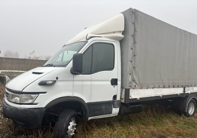 Iveco Daily 65C15 Skrzynia 5,30 m DMC 3,5T - Skapbil: bilde 1 Iveco Daily 65C15 Skrzynia 5,30 m DMC 3,5T - Skapbil: bilde 1