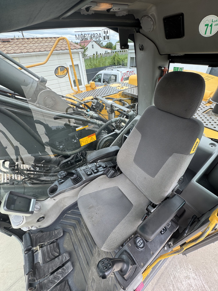 VOLVO EC 240 CNL - Beltegraver: bilde 3 VOLVO EC 240 CNL - Beltegraver: bilde 3