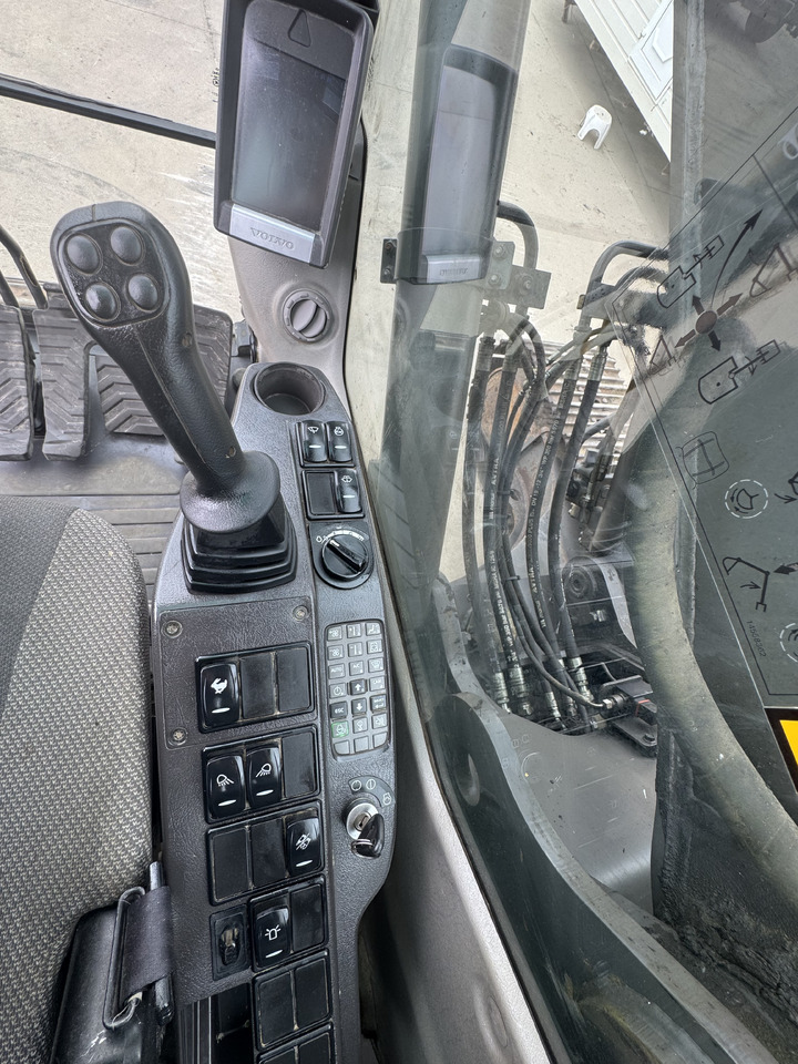 VOLVO EC 240 CNL - Beltegraver: bilde 4 VOLVO EC 240 CNL - Beltegraver: bilde 4