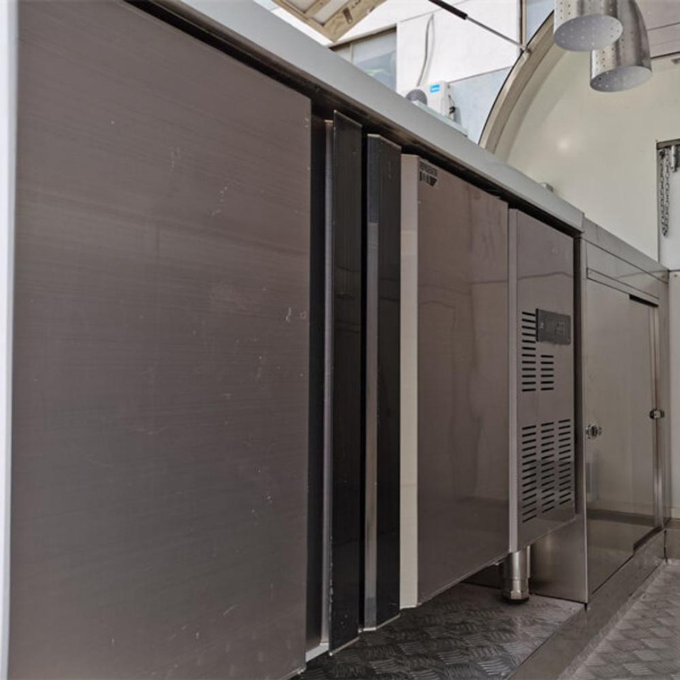 Commercial Used Fully Kitchen Equipment Customized Mobile Food Truck EEC Standar - Salgsvogn: bilde 4 Commercial Used Fully Kitchen Equipment Customized Mobile Food Truck EEC Standar - Salgsvogn: bilde 4