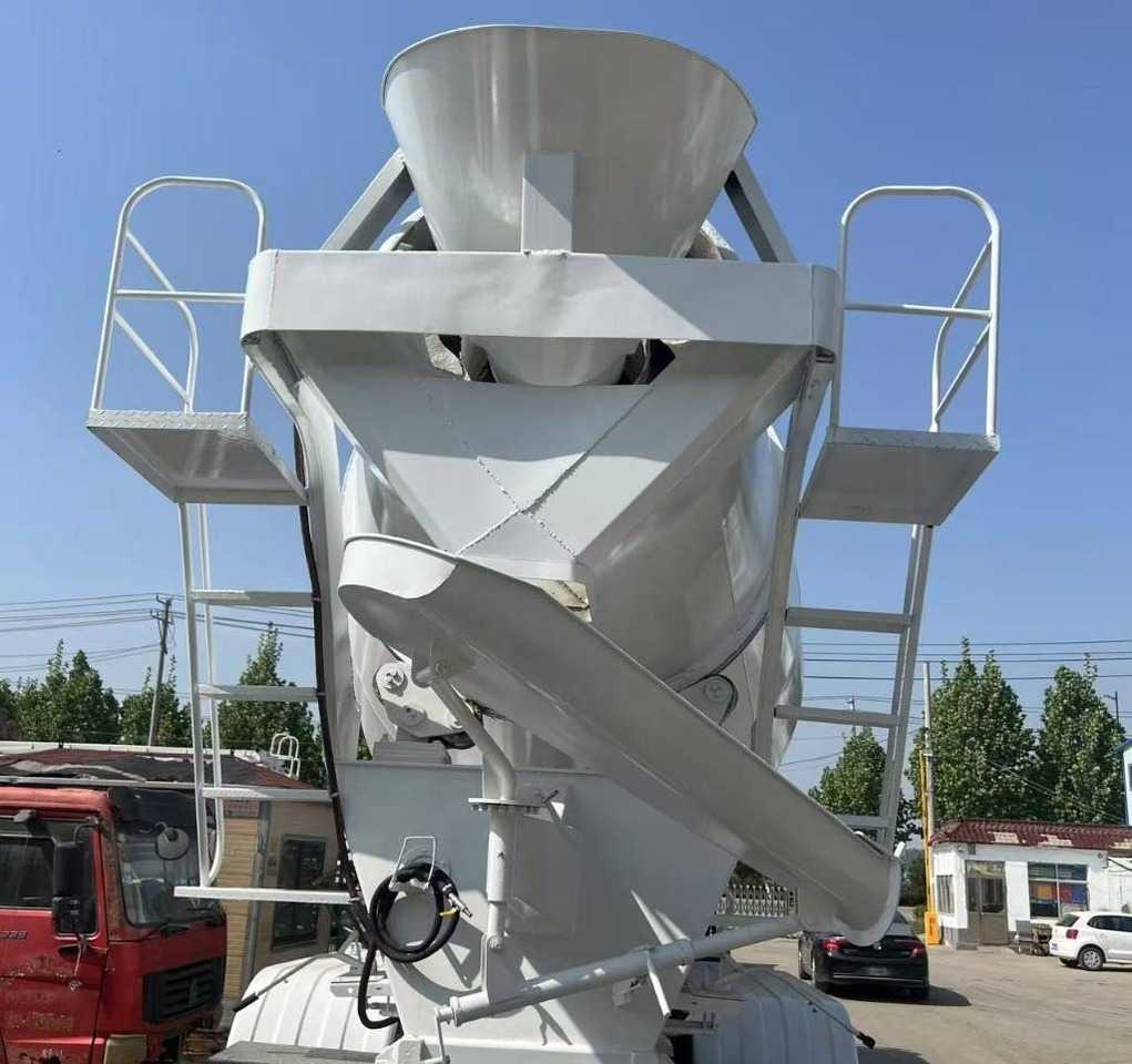 Howo 371 - Betongbil: bilde 5 Howo 371 - Betongbil: bilde 5