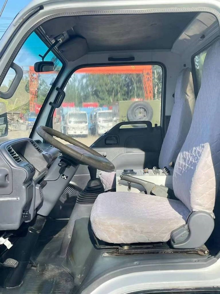 Isuzu 4K - Feiebil: bilde 5 Isuzu 4K - Feiebil: bilde 5