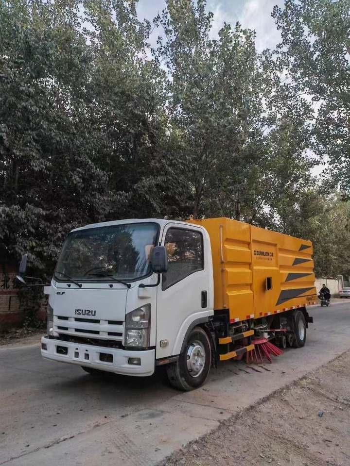 Isuzu ELF - Feiebil: bilde 1 Isuzu ELF - Feiebil: bilde 1