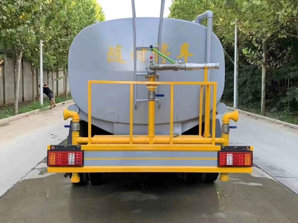 Isuzu ELF - Vakuum lastebil: bilde 5 Isuzu ELF - Vakuum lastebil: bilde 5