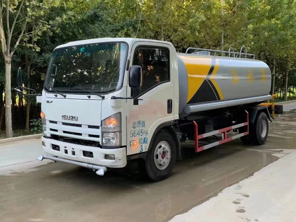 Isuzu ELF - Vakuum lastebil: bilde 3 Isuzu ELF - Vakuum lastebil: bilde 3