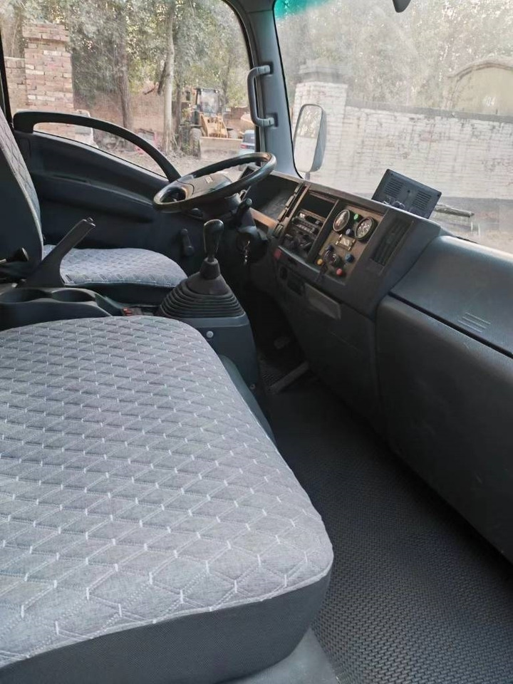 Isuzu ELF - Feiebil: bilde 5 Isuzu ELF - Feiebil: bilde 5