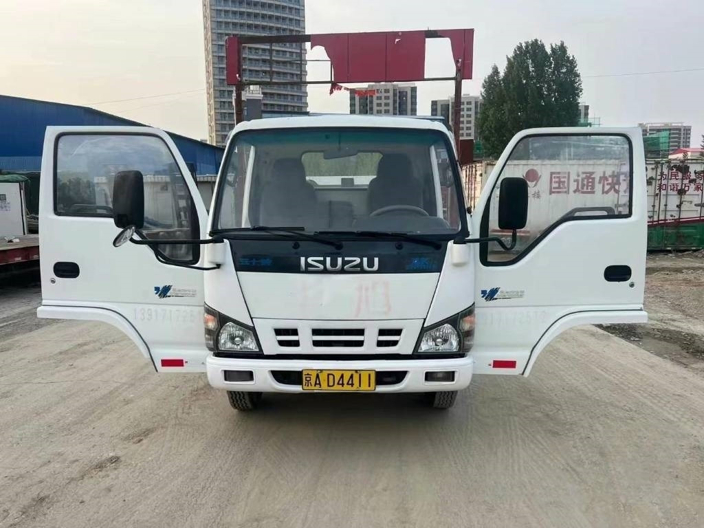 Isuzu breakdown truck - Bergingsbil: bilde 2 Isuzu breakdown truck - Bergingsbil: bilde 2