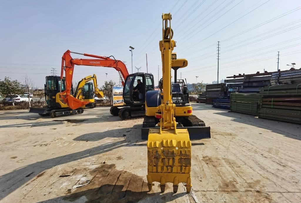 Komatsu PC 40 MR - Minigraver: bilde 2 Komatsu PC 40 MR - Minigraver: bilde 2