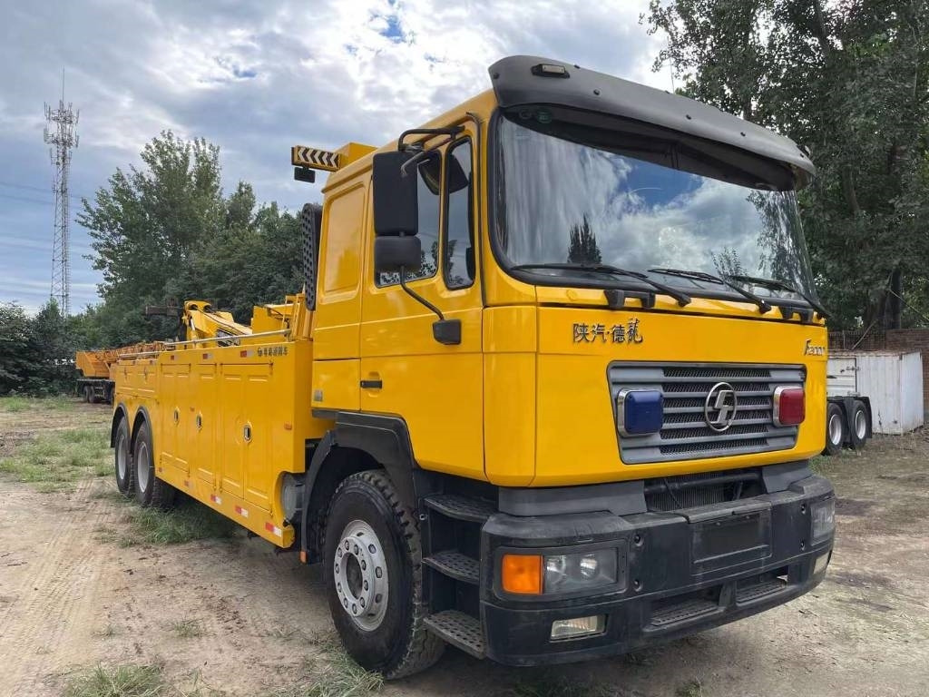 Shacman F2000 tow truck - Bergingsbil: bilde 1 Shacman F2000 tow truck - Bergingsbil: bilde 1