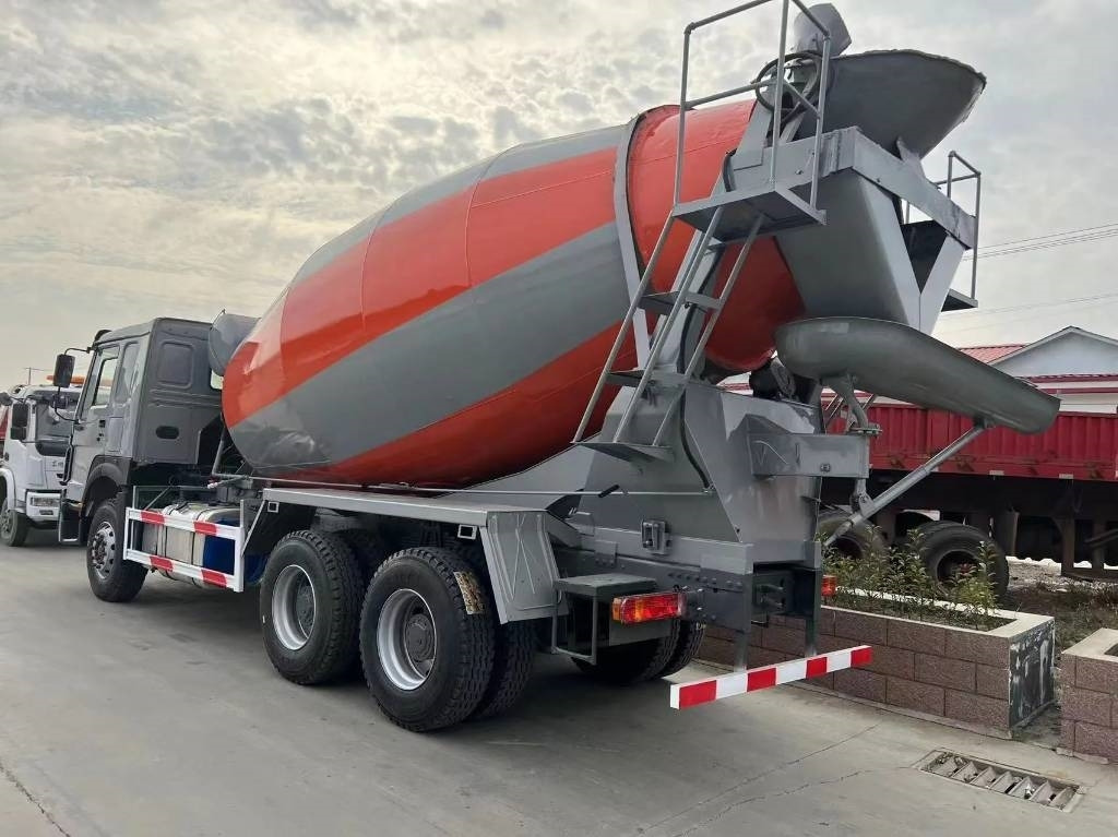 Howo 371 6x4 - Betongbil: bilde 2 Howo 371 6x4 - Betongbil: bilde 2