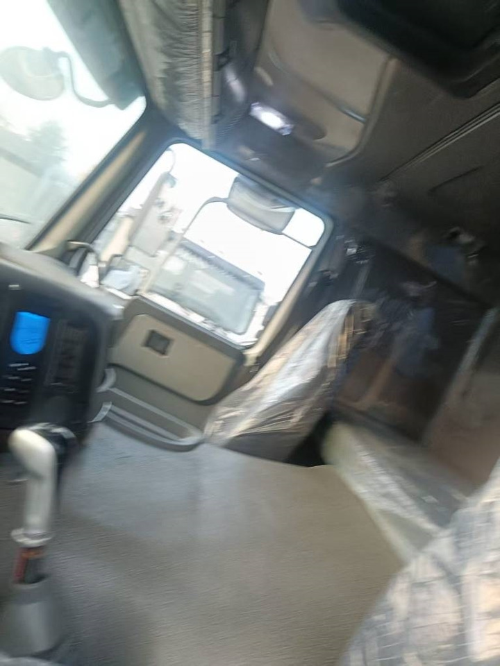 Howo 371 6x4 - Tankbil: bilde 4 Howo 371 6x4 - Tankbil: bilde 4